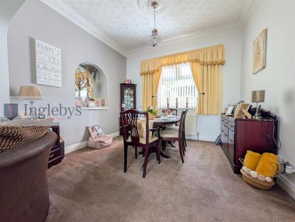 5 bed House for sale Image 6