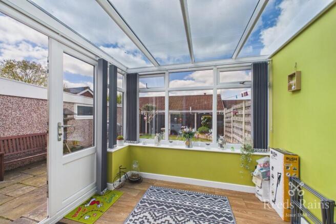 2 bed Bungalow for sale Image 7