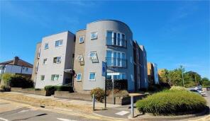 Flat 10, 372, Prince Avenue, Westcliff-on-sea SS0 0NB