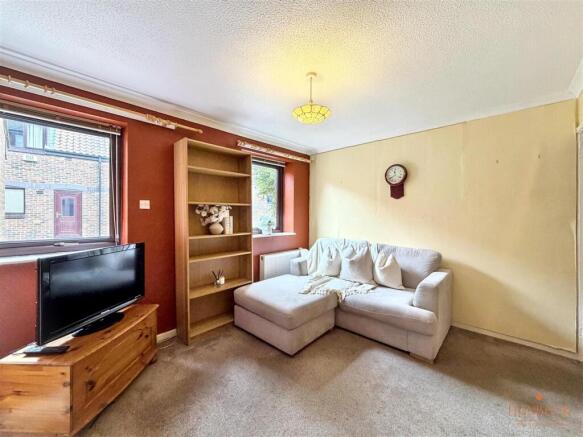 2 bed Terraced for sale Image 4
