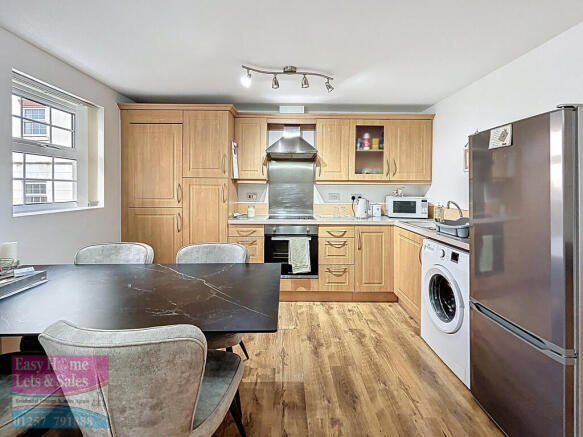 Kitchen/Dining Ro...