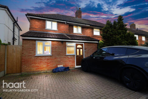 Crawford Road, Hatfield