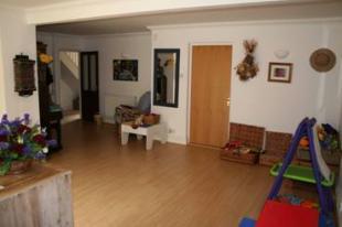 Sitting/Play Room
