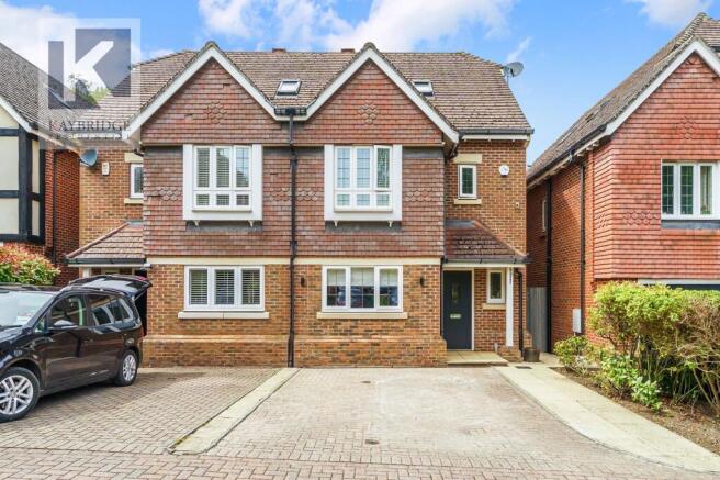Poplar Close, Epsom - KT17 3LH