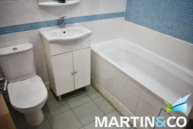 1 bed Ground Flat to rent Image 10