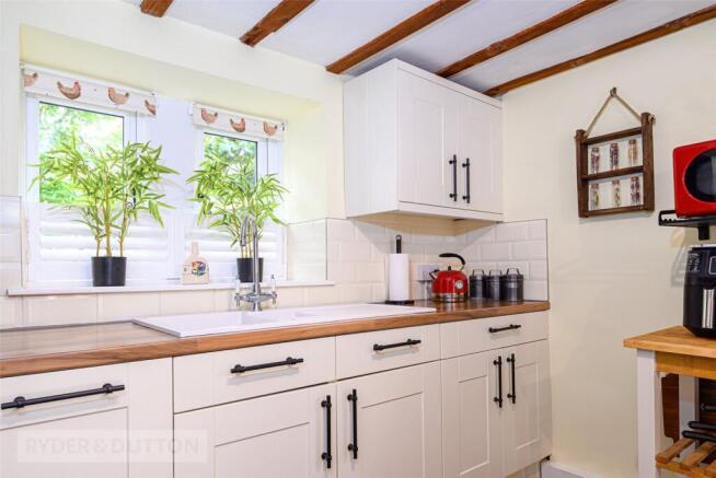 4 bed Link Detached House for sale Image 6
