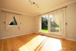 3, Hurley House, Broom Road, Teddington TW11 9NP