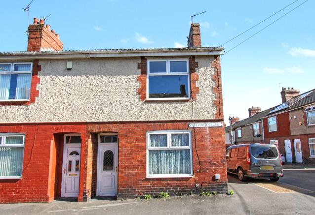 97 Clifford Street South Elmsall Pontefract WF9 2AJ 5 T202607081503.jpg