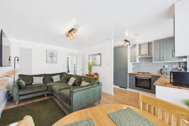 2 bed Bungalow for sale Image 11