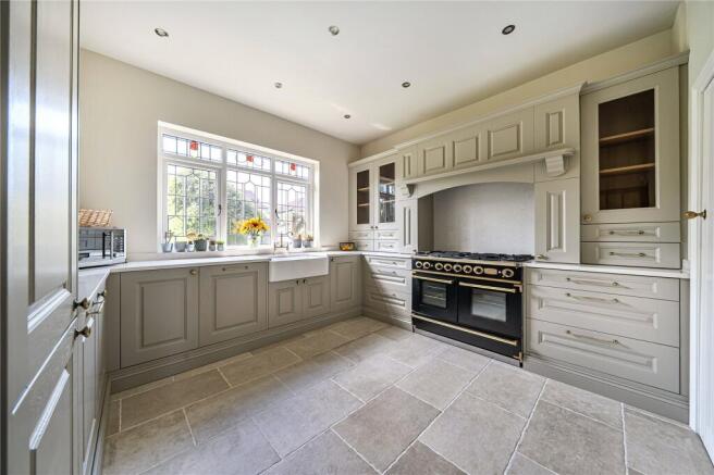4 bed Semi-Detached for sale Image 5
