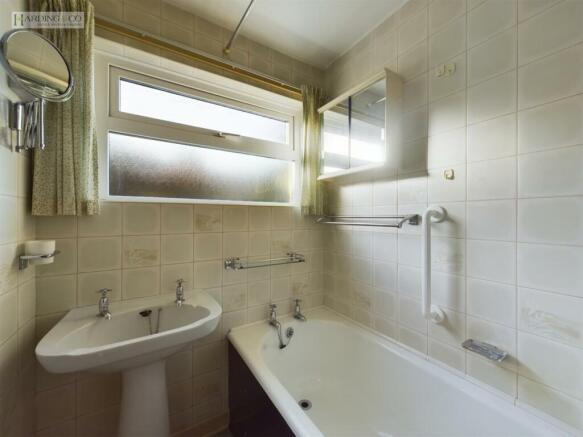 Bathroom.jpg