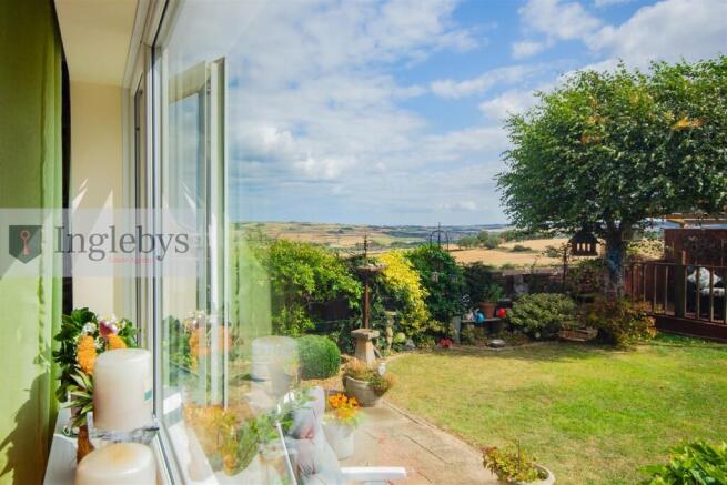 4 bed Detached for sale Image 12