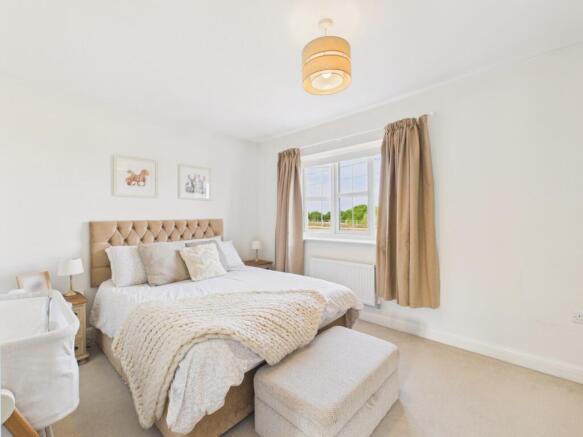 3 bed Terraced for sale Image 5