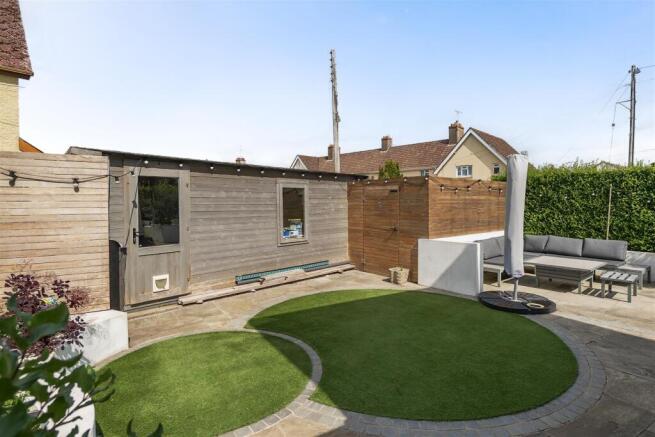 Garden / Garage