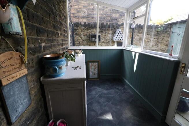 3 bed Detached for sale Image 9