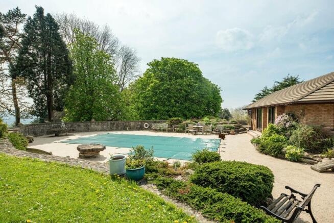 Pool_3.jpg