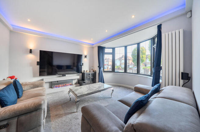 Lounge angle 1