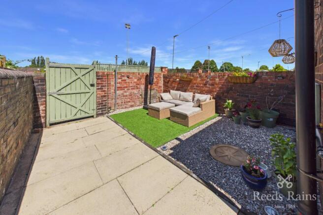 2 bed Terraced for sale Image 12