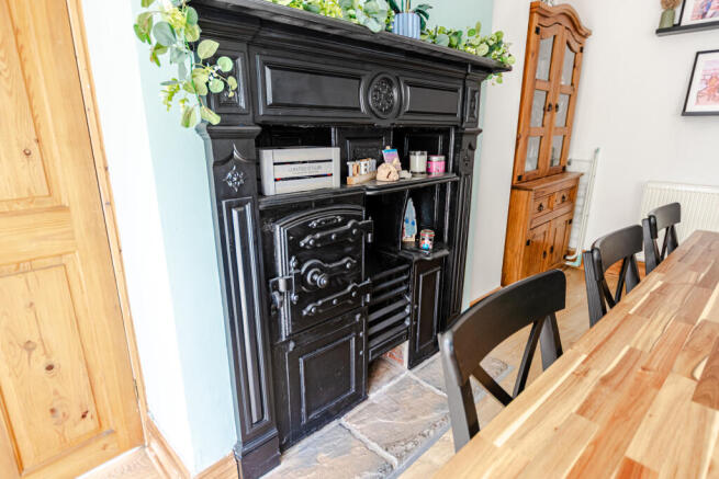4 bed Terraced for sale Image 12