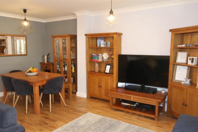 Living Area a.JPG