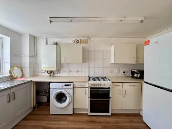 47A Highmead Cres...
