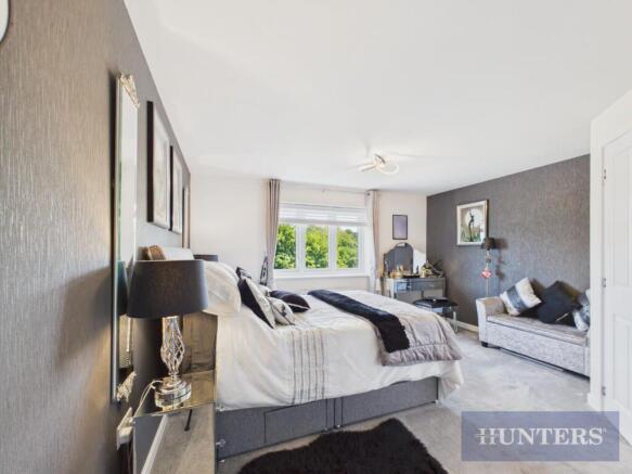 4 bed Detached for sale Image 12