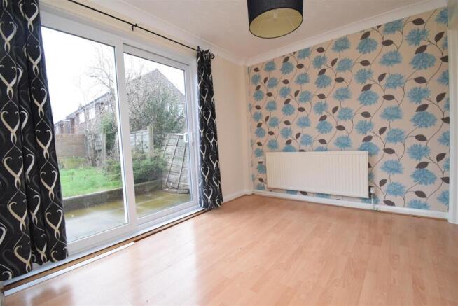 3 bed Semi-Detached to rent Image 7