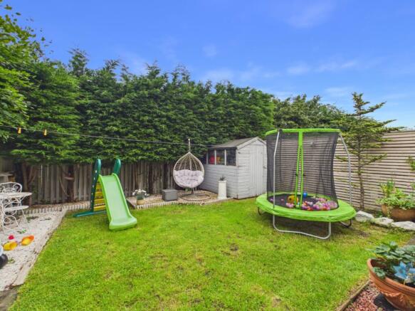 3 bed Semi-Detached for sale Image 4