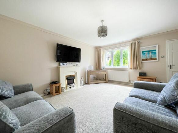 Lounge with Front Aspect