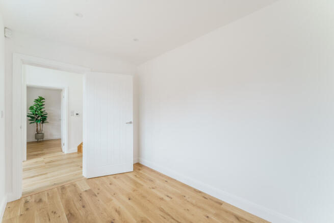 4 bed Detached for sale Image 6