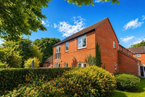 Yarlington Close, Norton Fitzwarren, TAUNTON