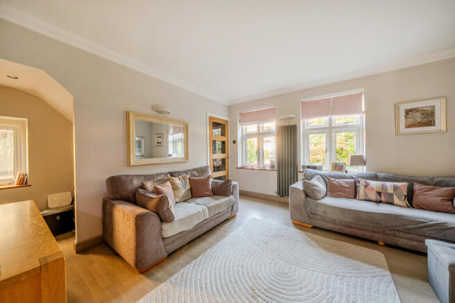 Caillard Road, Byfleet, KT14 photo 4