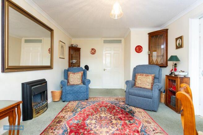 Sitting/Dining Room
