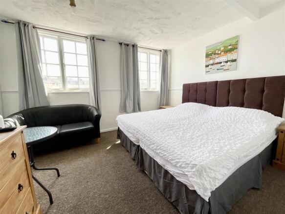 7 bed Terraced for sale Image 4