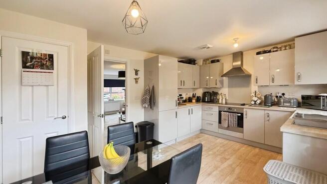 Kitchen/dining ro...