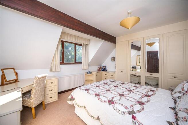 4 bed Detached for sale Image 10