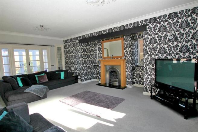 SITTING ROOM