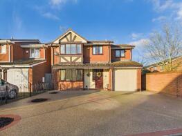 18, Broadfield Gardens, Worcester WR4 0DP