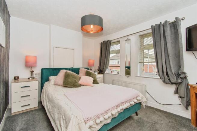 2 bed Semi-Detached for sale Image 10