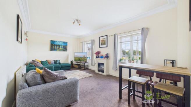 CAM03669G0-PR0032-STILL010