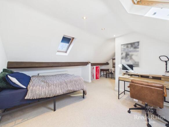 3 bed Maisonette for sale Image 11