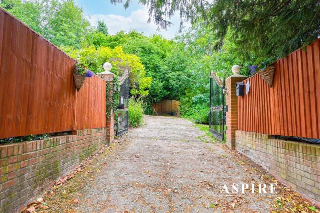 Aspire Estate Agents14.jpg