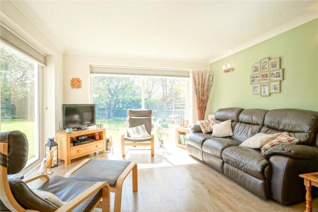 4 bed Detached for sale Image 6