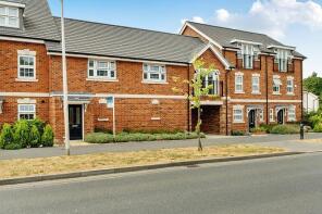 131, Oak Avenue, Wokingham RG40 1LR