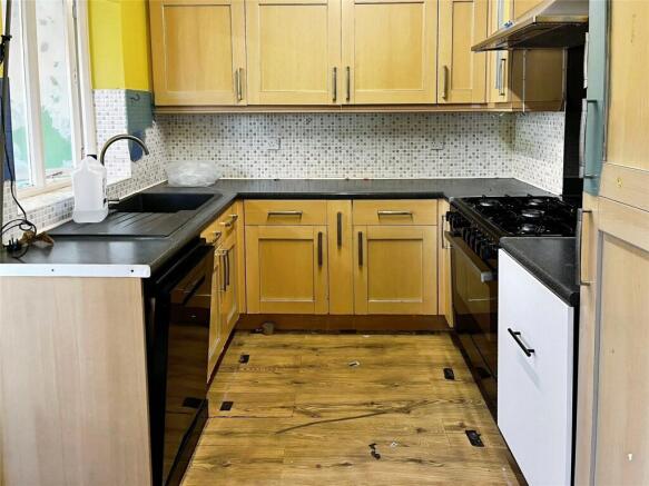 Hamilton Avenue, Sandycroft, Deeside photo 4