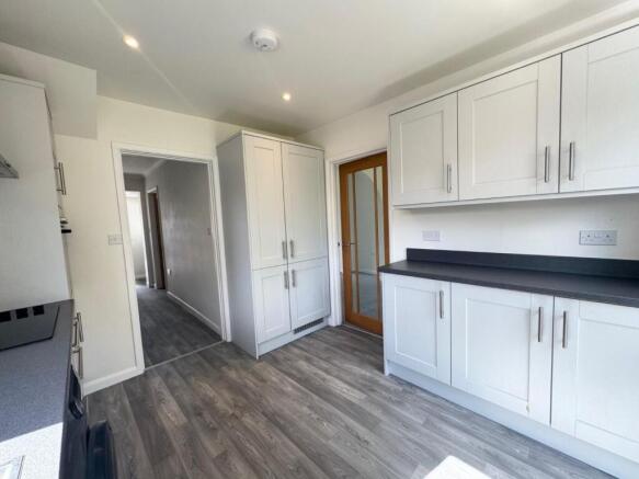 kitchen2.jpg