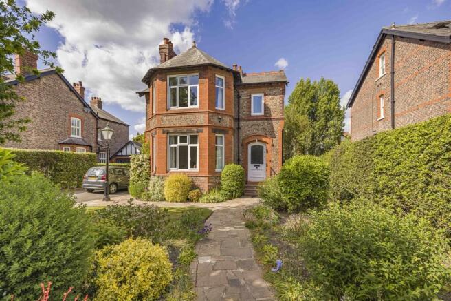 4-bed house on Park Road, Hale, WA15, £950,000