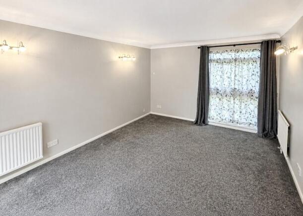 Living room (2)