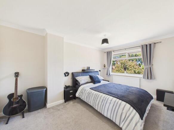3 bed Semi-Detached for sale Image 12