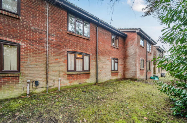 1395425-1-6965155...